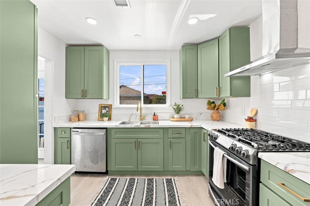 2516 W 164th