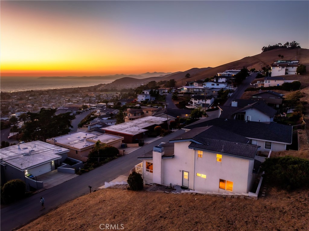 2556 Nutmeg Avenue