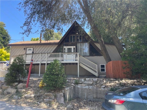 Photo of 29392 Lake View Dr, Cedar Glen, CA 92321 (MLS # IG26059220)
