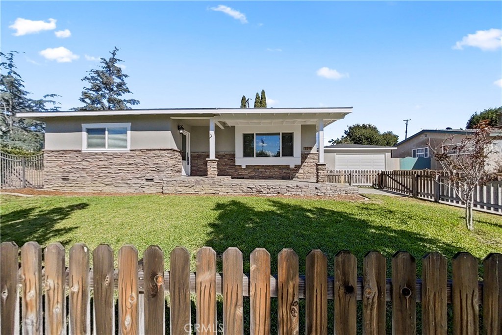 2641 Stanton