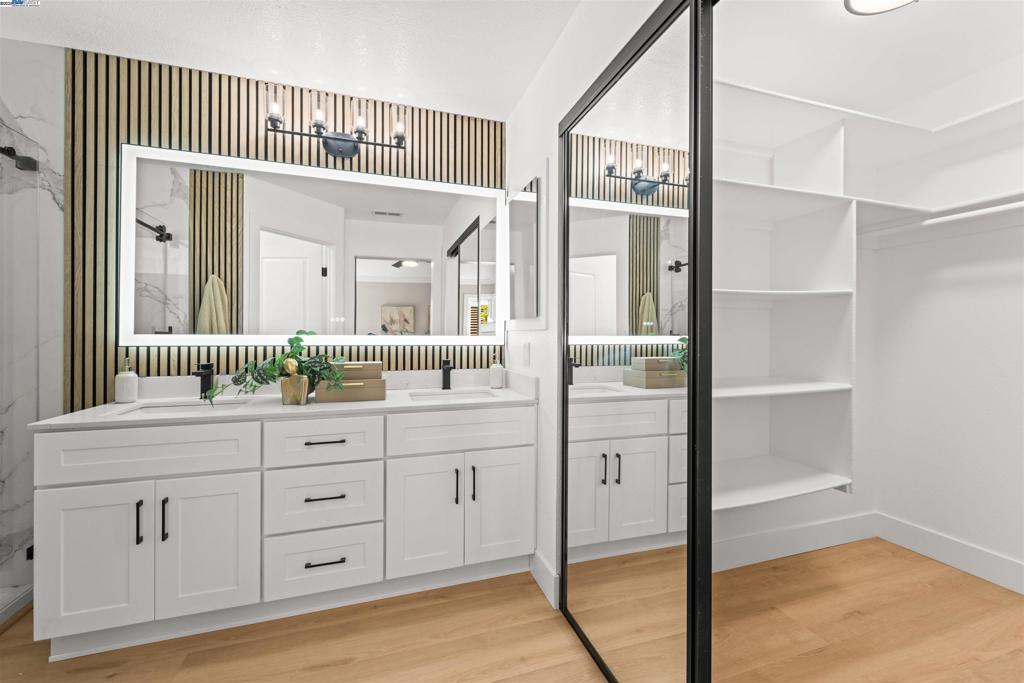 OAK GROVE - Residential