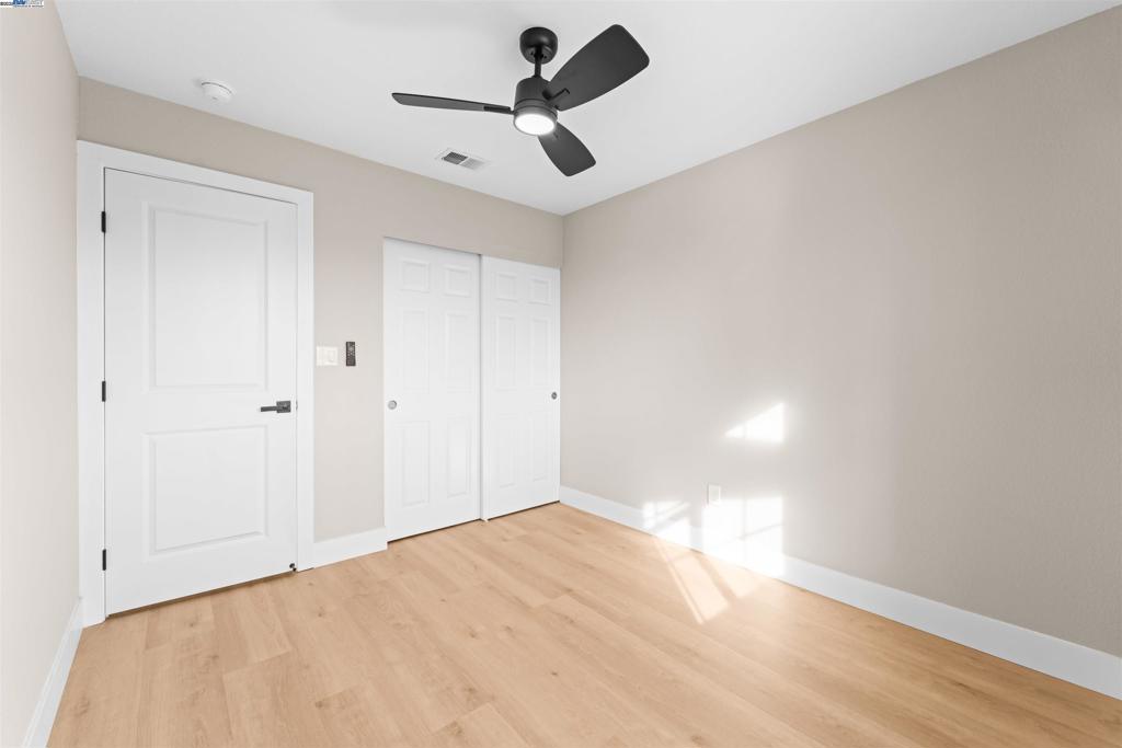 OAK GROVE - Residential