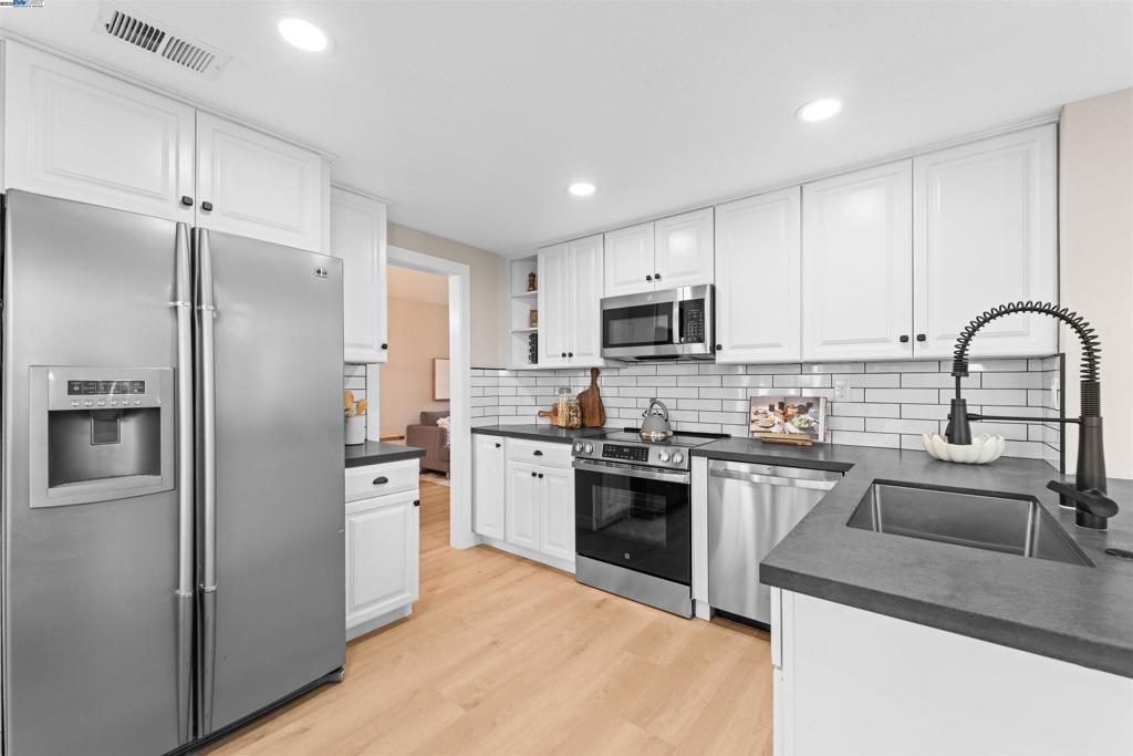 OAK GROVE - Residential