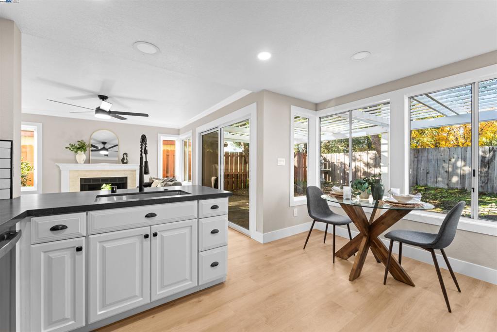 OAK GROVE - Residential