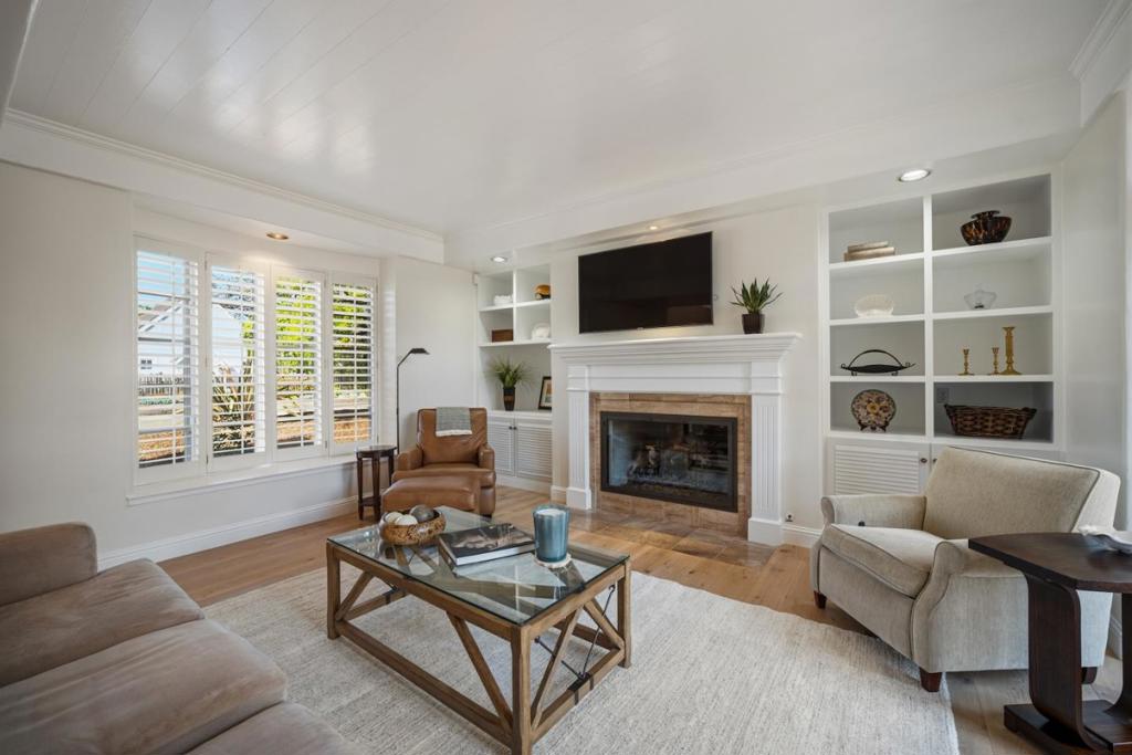 26305 Camino Real
