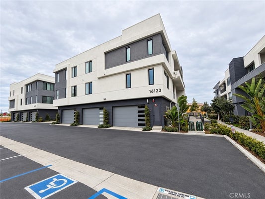 16123 DAWN WAY, TUSTIN, CA 92782 - Image b9041090f73e4dce254d96ffb9be4b0b/2236966385