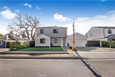 Photo of 13461 Bradley Avenue, Sylmar, CA 91342 (MLS # SR26061553)