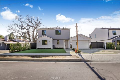 Photo of 13461 Bradley Avenue, Sylmar, CA 91342 (MLS # SR26061553)