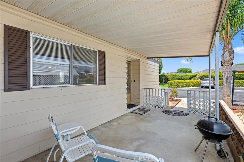 Redlands, California 92374, United States, 2 Bedrooms Bedrooms, ,2 BathroomsBathrooms,Residential,Pending,148206