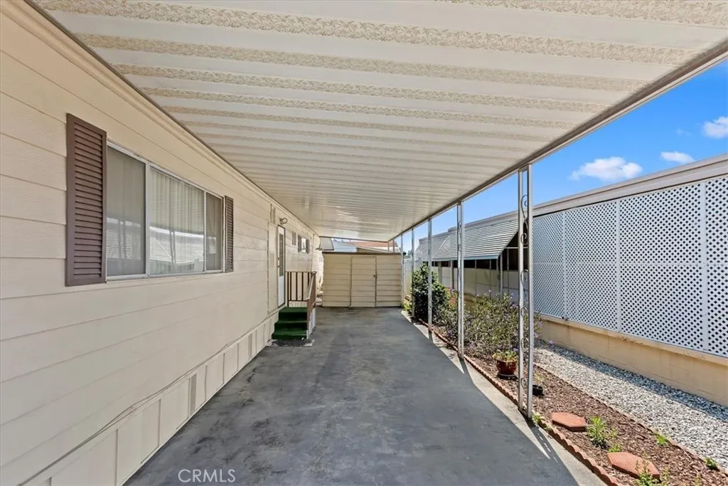 Redlands, California 92374, United States, 2 Bedrooms Bedrooms, ,2 BathroomsBathrooms,Residential,Pending,148206