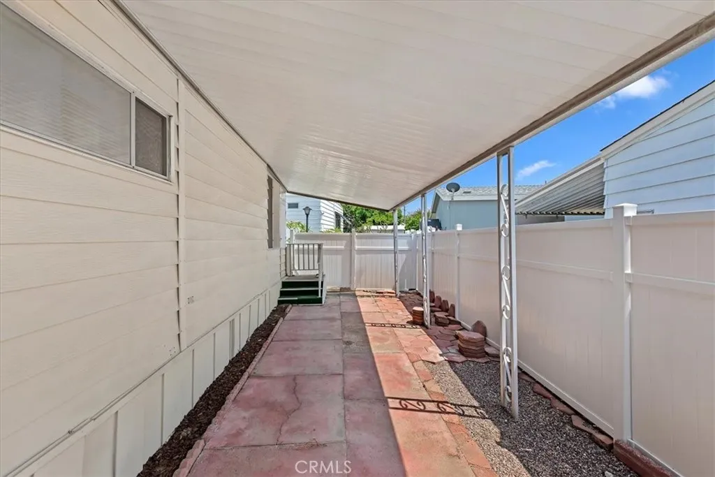 Redlands, California 92374, United States, 2 Bedrooms Bedrooms, ,2 BathroomsBathrooms,Residential,Pending,148206