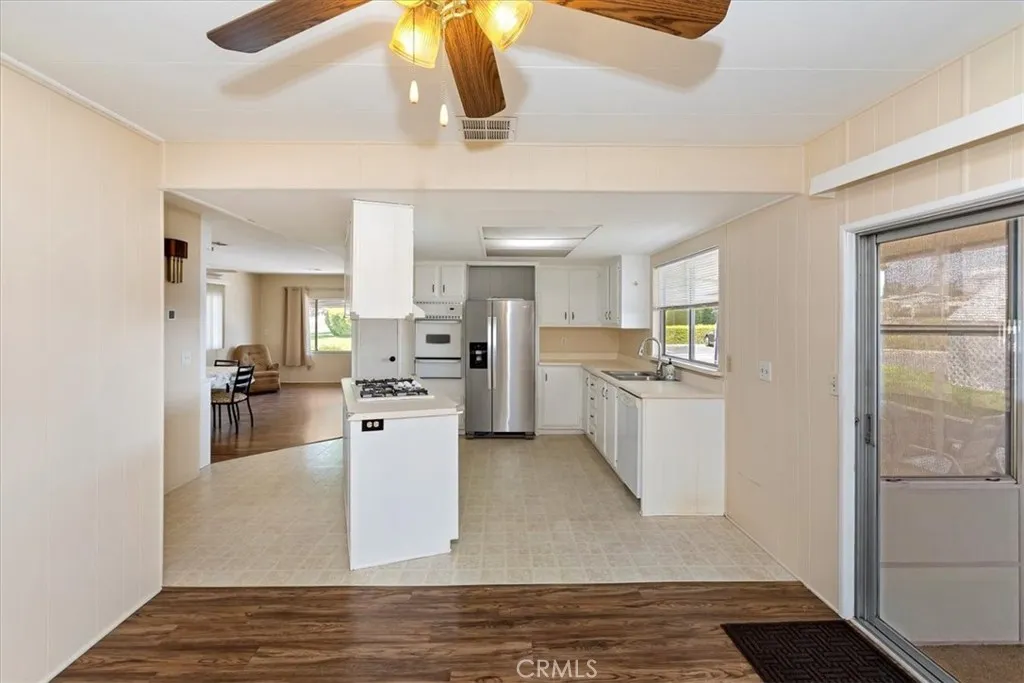 Redlands, California 92374, United States, 2 Bedrooms Bedrooms, ,2 BathroomsBathrooms,Residential,Pending,148206