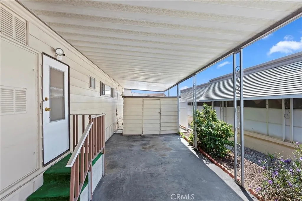 Redlands, California 92374, United States, 2 Bedrooms Bedrooms, ,2 BathroomsBathrooms,Residential,Pending,148206