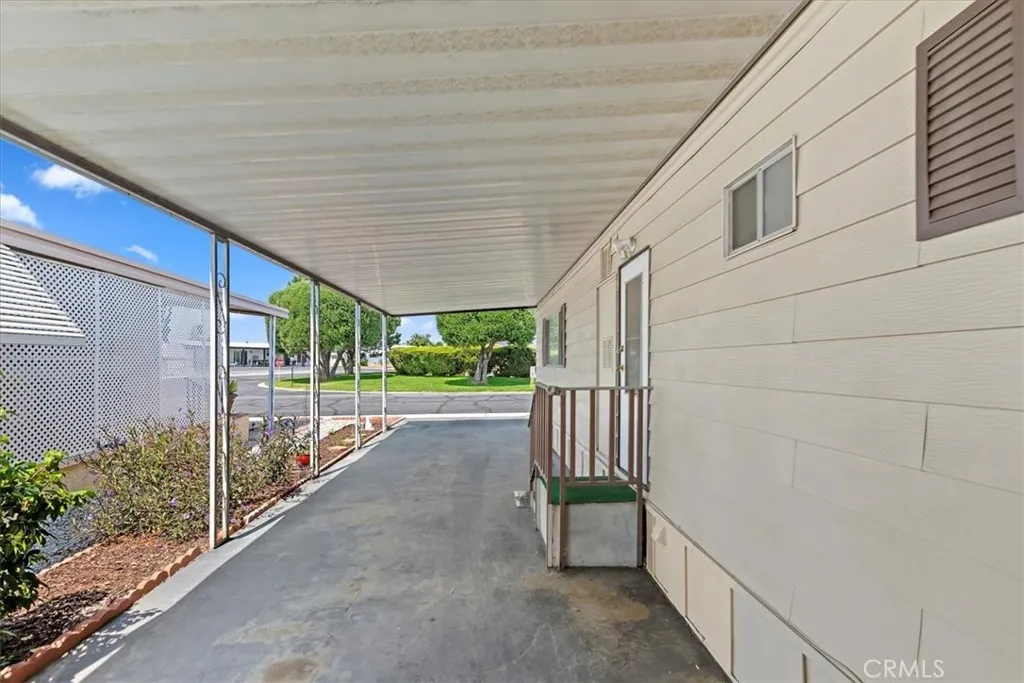 Redlands, California 92374, United States, 2 Bedrooms Bedrooms, ,2 BathroomsBathrooms,Residential,Pending,148206