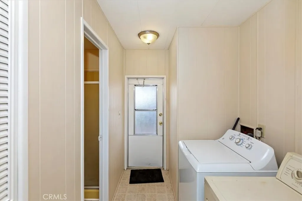 Redlands, California 92374, United States, 2 Bedrooms Bedrooms, ,2 BathroomsBathrooms,Residential,Pending,148206