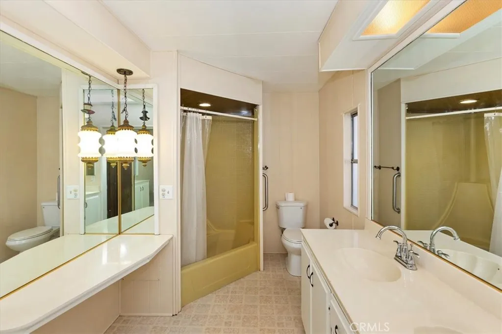 Redlands, California 92374, United States, 2 Bedrooms Bedrooms, ,2 BathroomsBathrooms,Residential,Pending,148206