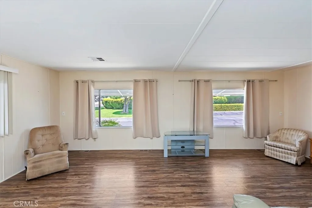 Redlands, California 92374, United States, 2 Bedrooms Bedrooms, ,2 BathroomsBathrooms,Residential,Pending,148206