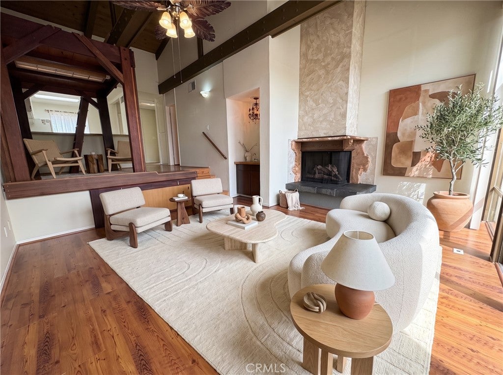 7311 Marina Pacifica DR N