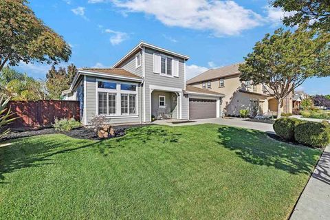 Photo of 6257 6257 Honeysuckle Dr Dr, Newark, CA 94560 (MLS # 41121711)