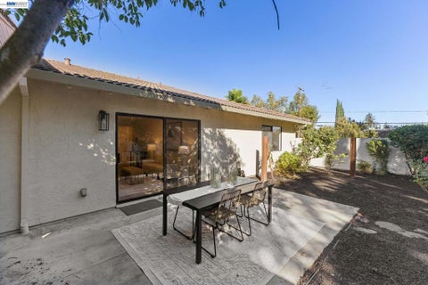 Tiny photo for 402 Vineyard Pl PL, Pleasanton, CA 94566 (MLS # 41151552)