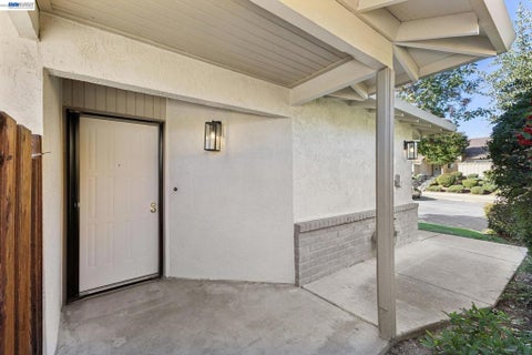 Tiny photo for 402 Vineyard Pl PL, Pleasanton, CA 94566 (MLS # 41151552)