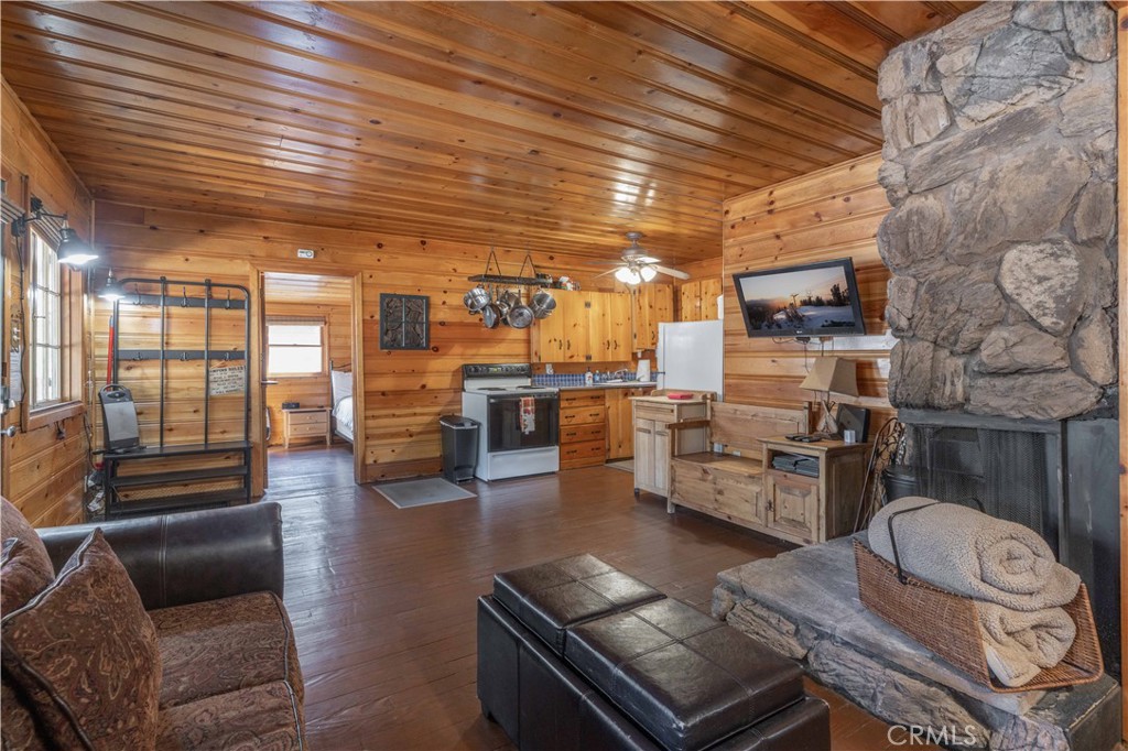 796 Silver Tip Drive