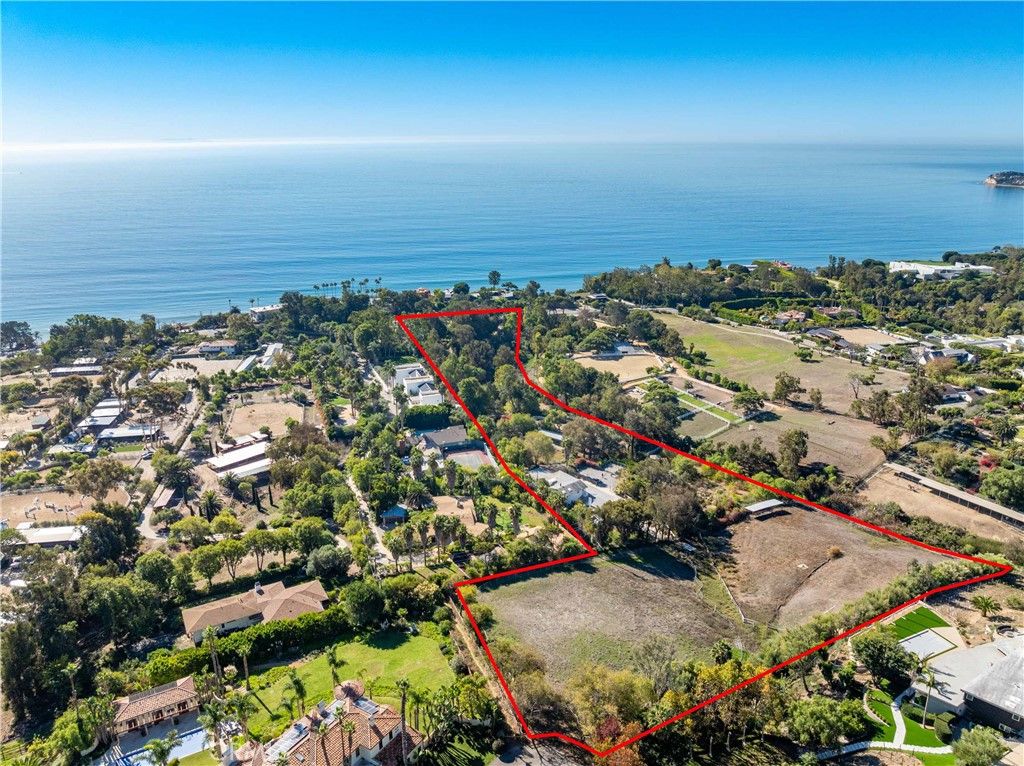 Photo of 27473 Pacific Coast, Malibu, CA 90265 (MLS # PW26073782)