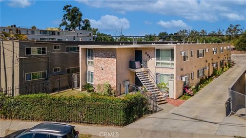 Photo of 6045 Hazelhurst Place, North Hollywood, CA 91606 (MLS # SR25153138) Photo of 6045 Hazelhurst Place, North Hollywood, CA 91606 (MLS # SR25153138)