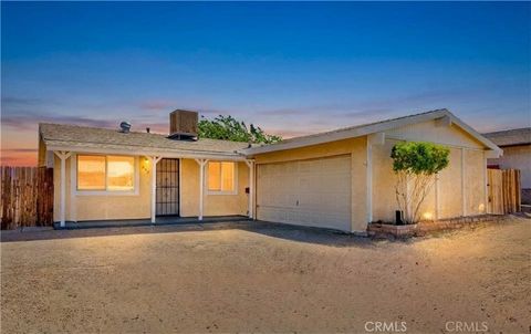 Photo of 305 Beverly Avenue Ave, Barstow, CA 92311 (MLS # CV26016334)