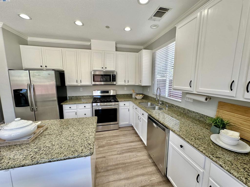 GARIN RANCH - Residential