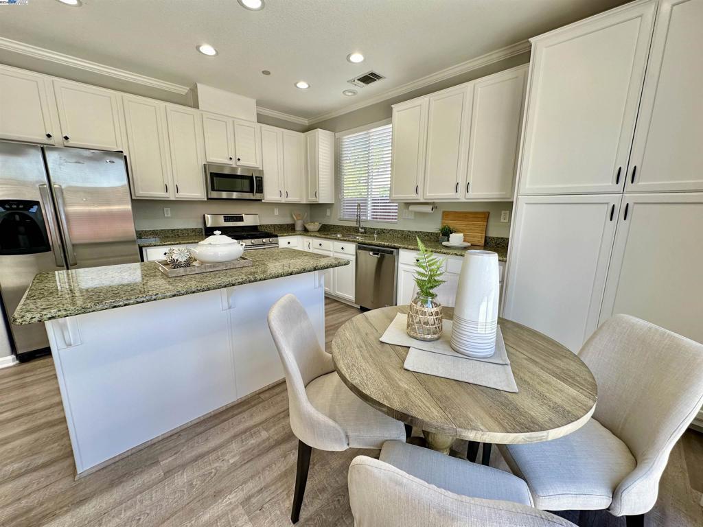 GARIN RANCH - Residential