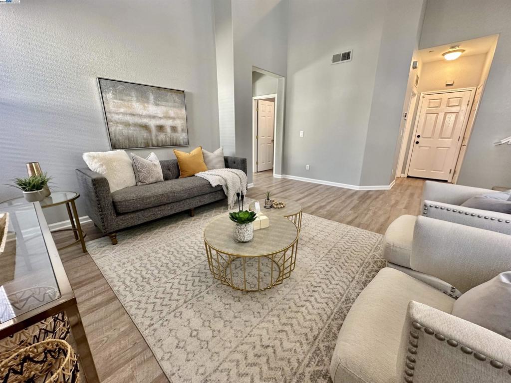 GARIN RANCH - Residential