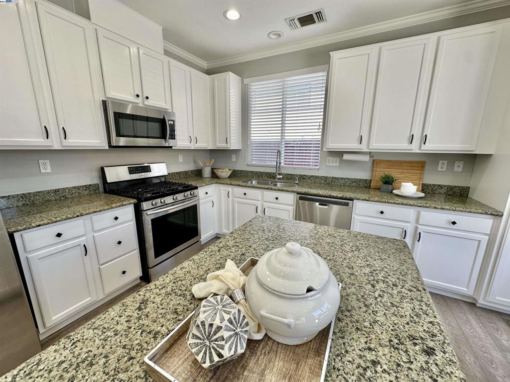 GARIN RANCH - Residential