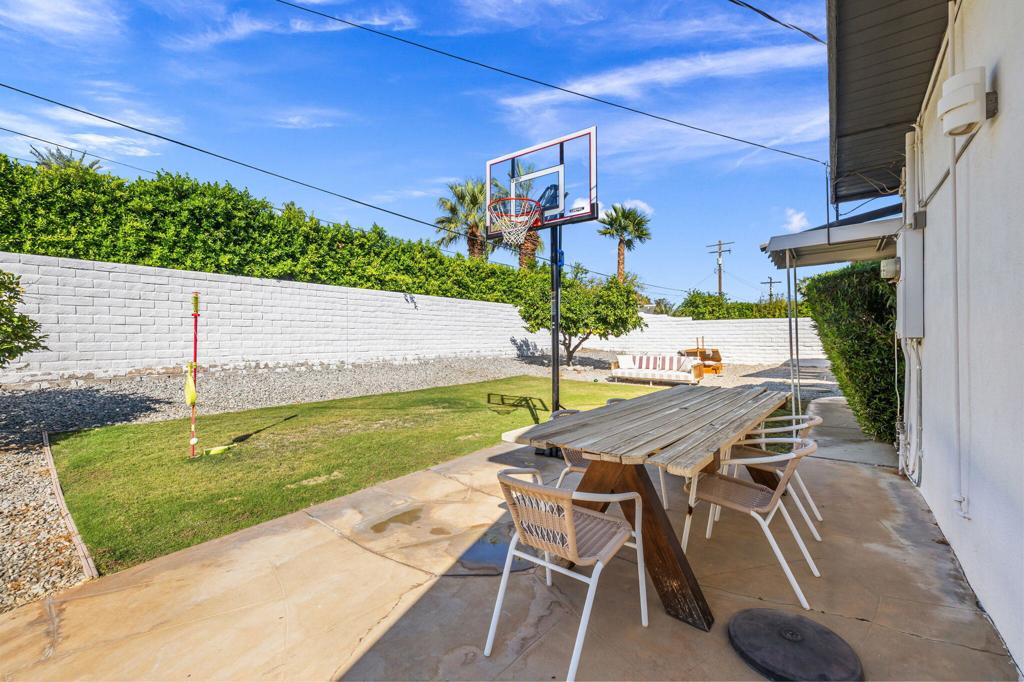 Racquet Club East - Residential