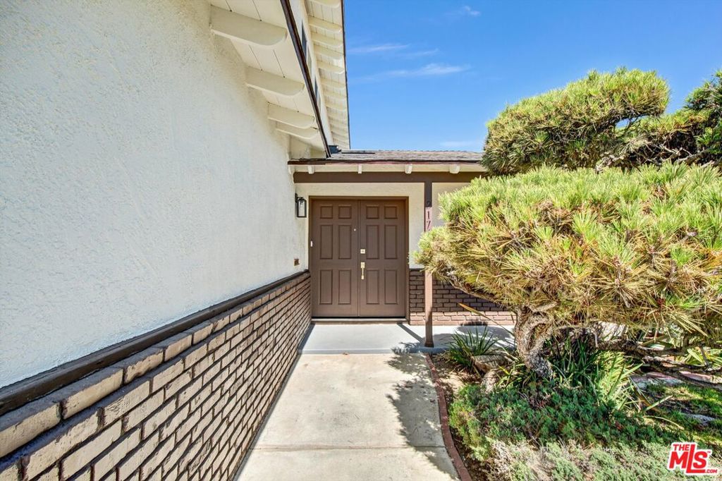 21748 Acarus Avenue, Carson CA 90745