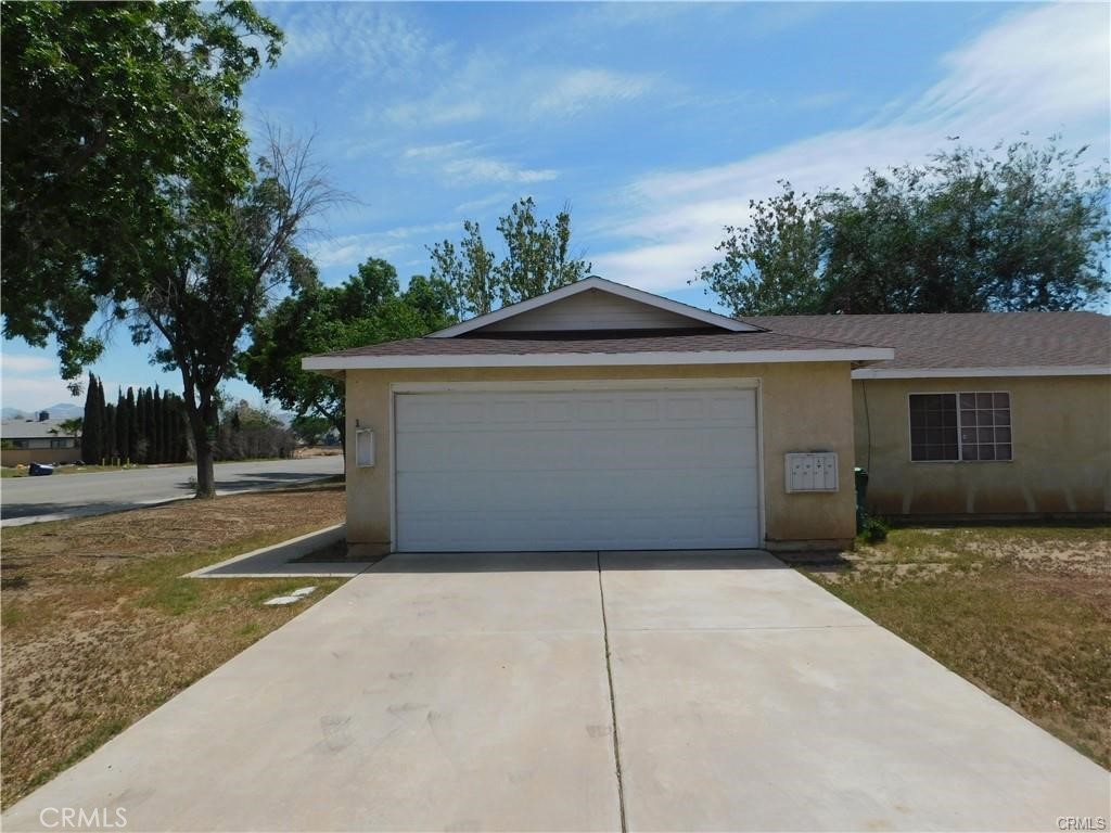 Location, Location, Location!!! • Great Income Property. • Four houses Separated from each other on a huge lot. • 10 Bedrooms and 8 Baths Total! • Each Unit Has Its Own 2 Car Garage with long driveway and even guest parking. • Two of the four units are 3 Bedrooms and 2 Bathrooms with Laundry Area, Fire Place, and a Large backyard. • The Other Two Units Are 2 Bedrooms And 2 Bathrooms with Laundry Area, with a Large backyard. • There is extra vacant land for future projects. • Close To Schools, Shopping, And Freeway.
Great for Real Estate Investors. One Unit is vacant for the real estate investor to live in it and rent out the other units. • Please drive by and do not disturb tenants. Thank you.