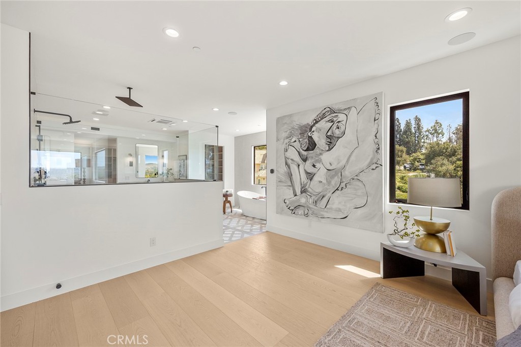 GORGEOUS CUSTOM ESTATE - Residential