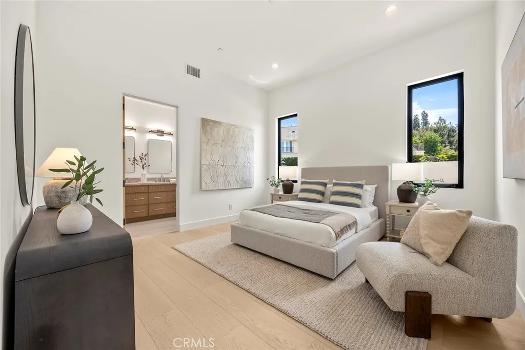 Anaheim Hills, California 92808, United States, 6 Bedrooms Bedrooms, ,7 BathroomsBathrooms,Residential,Active,217982