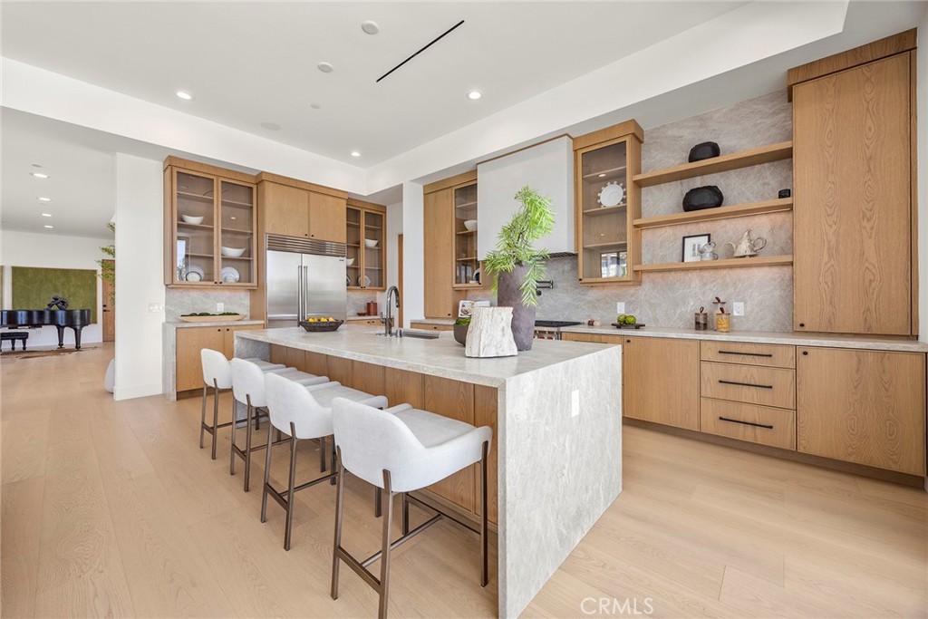 GORGEOUS CUSTOM ESTATE - Residential