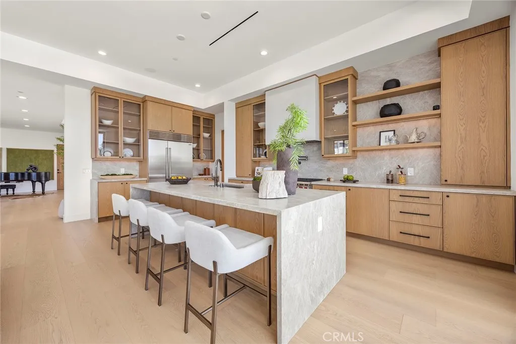 Anaheim Hills, California 92808, United States, 6 Bedrooms Bedrooms, ,7 BathroomsBathrooms,Residential,Active,217982