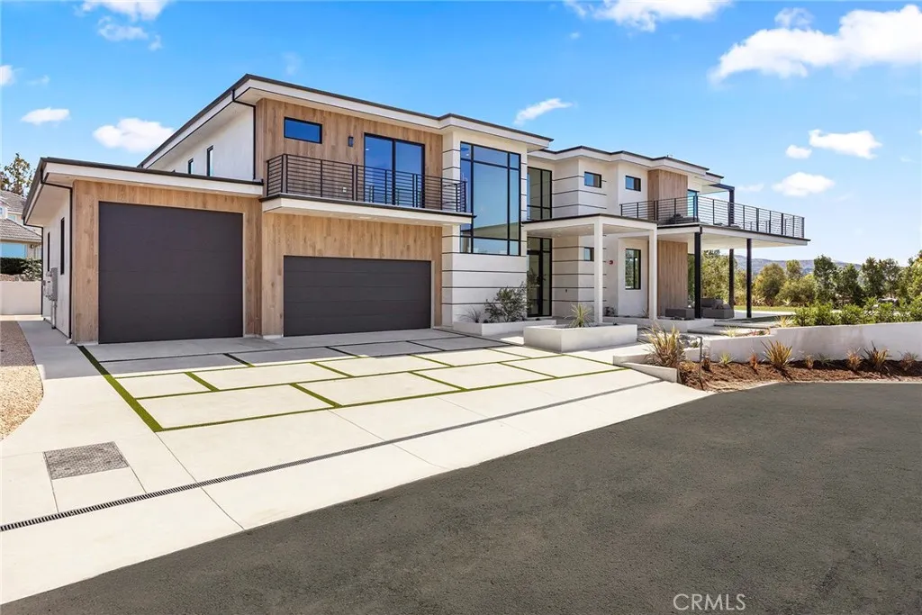 Anaheim Hills, California 92808, United States, 6 Bedrooms Bedrooms, ,7 BathroomsBathrooms,Residential,Active,217982