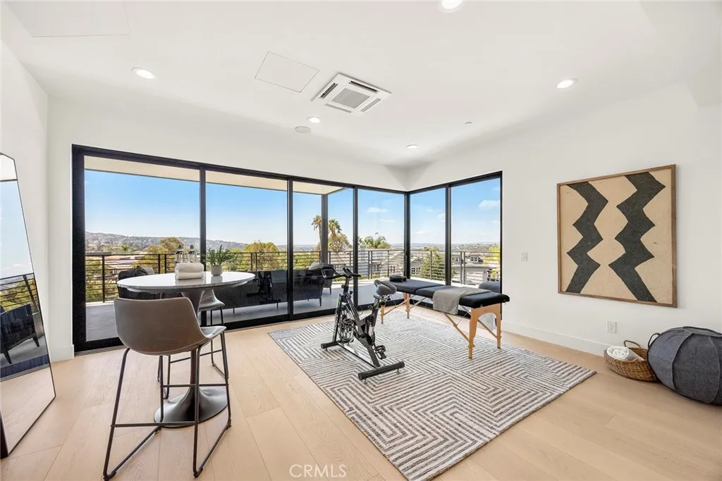 Anaheim Hills, California 92808, United States, 6 Bedrooms Bedrooms, ,7 BathroomsBathrooms,Residential,Active,217982