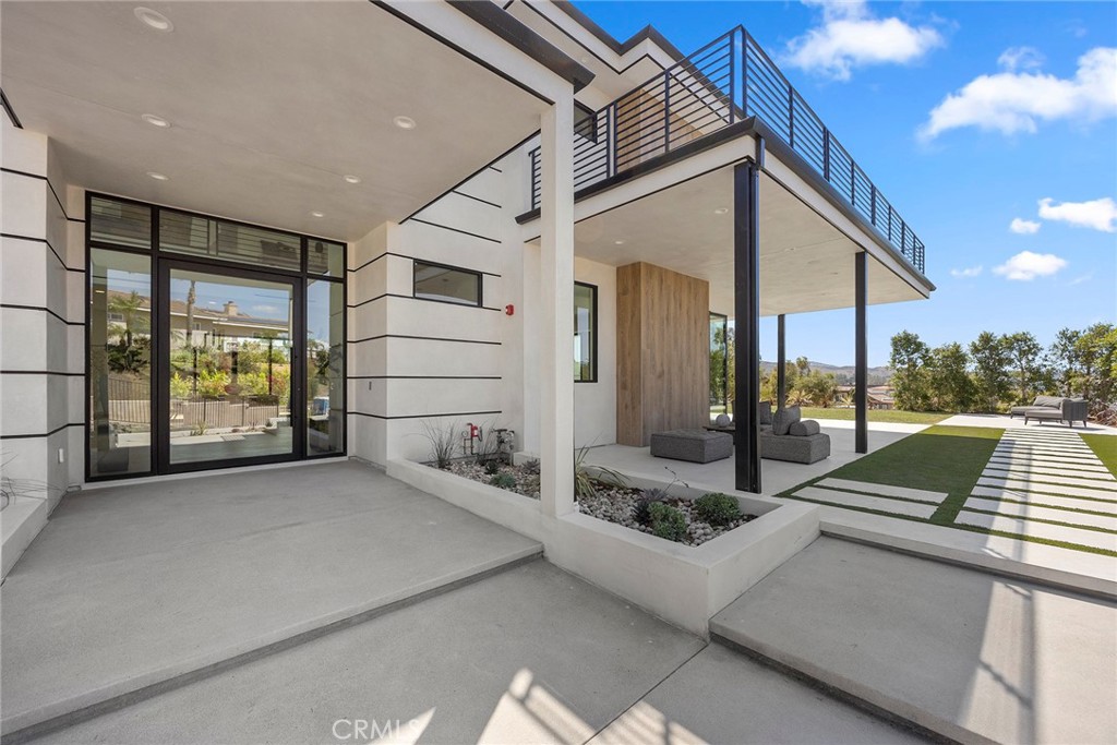 7653 Corto Road