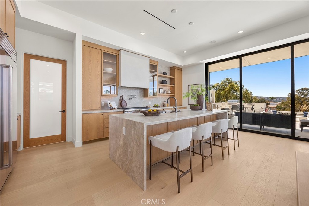 GORGEOUS CUSTOM ESTATE - Residential