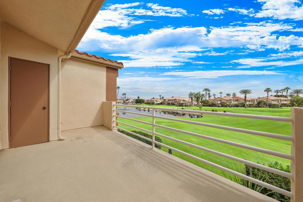 Palm Royale - Residential