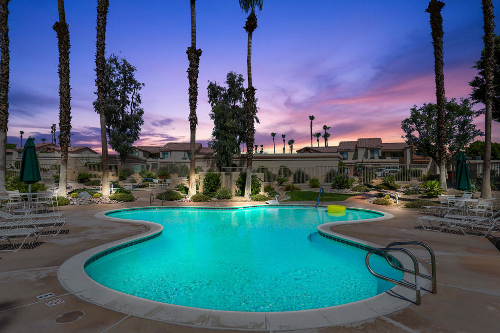 Palm Royale - Residential