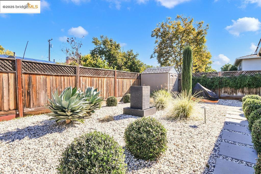 HOLBROOK HEIGHTS - Residential