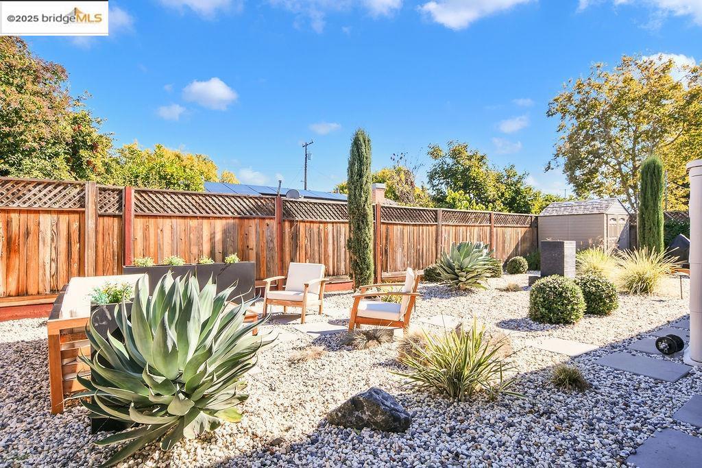 HOLBROOK HEIGHTS - Residential