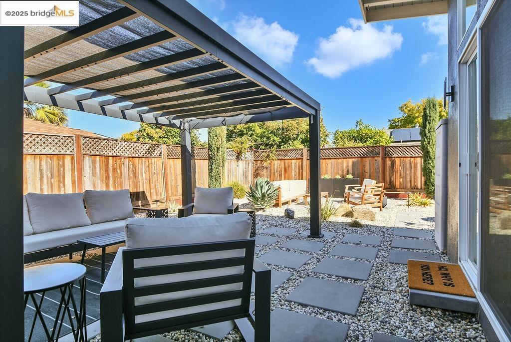 HOLBROOK HEIGHTS - Residential