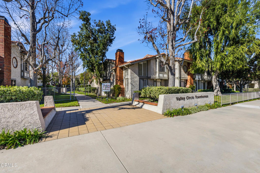 6871 Valley Circle Boulevard 2